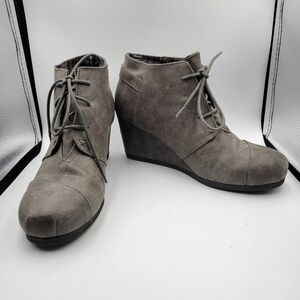 Maurices Gray Wedge Booties Sz 8.5